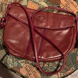 TAZISACS LEATHER BAG CRANBERRY COLOR
